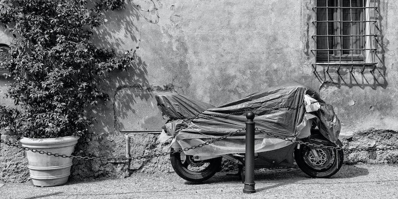 Beware of Online Scams: Protect Your Investments